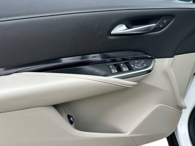 Used 2023 Cadillac XT4 Luxury FWD image 16