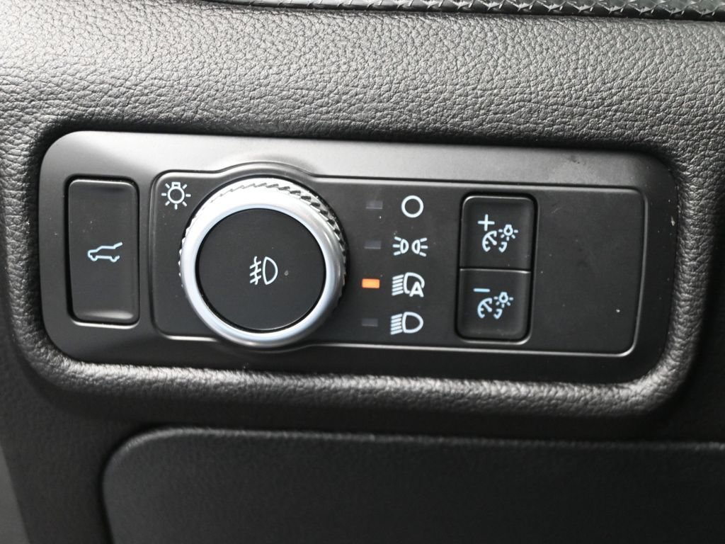 Used 2022 Ford Explorer ST AWD/4WD image 16