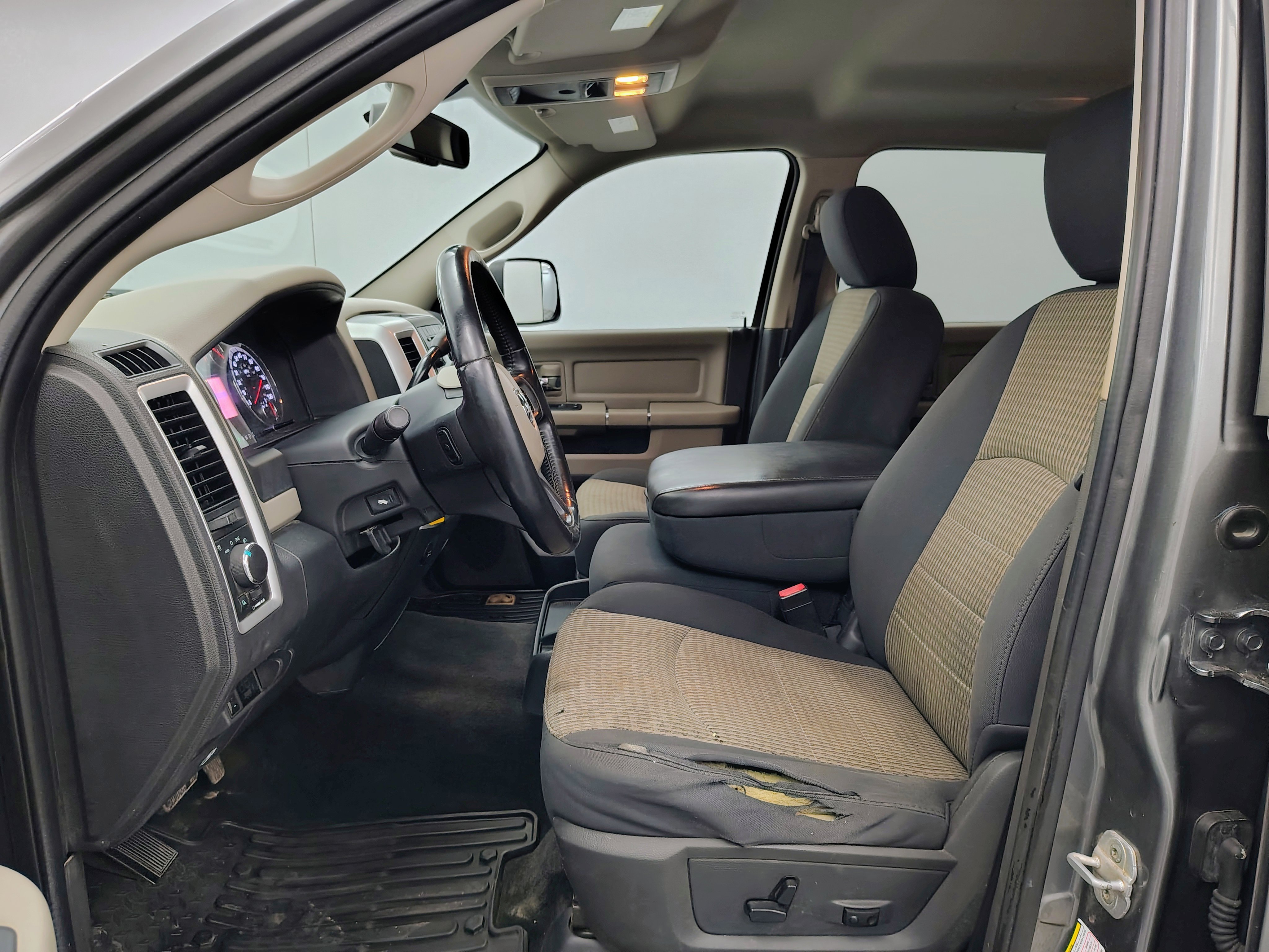 Used 2012 RAM 2500 SLT w/ Technology Group AWD/4WD image 15