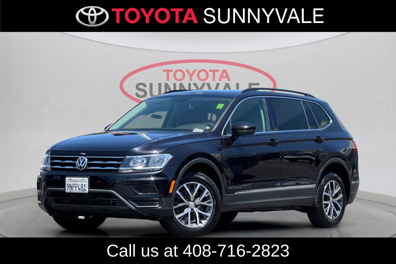 Used 2020 Volkswagen Tiguan SE w/ Panoramic Sunroof Package FWD image 2