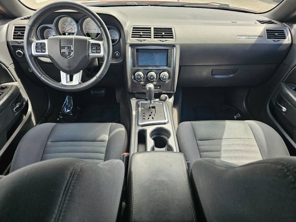 Used 2013 Dodge Challenger SXT RWD image 13