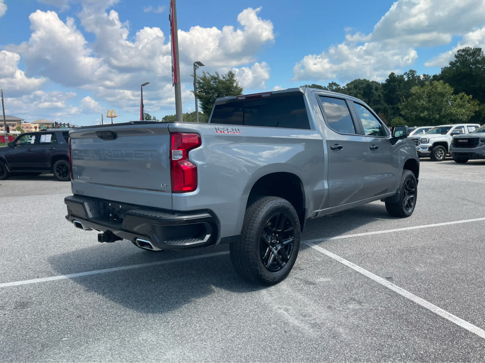 Used 2023 Chevrolet Silverado 1500 LT Trail Boss w/ LT Trail Boss Premium Package AWD/4WD image 5
