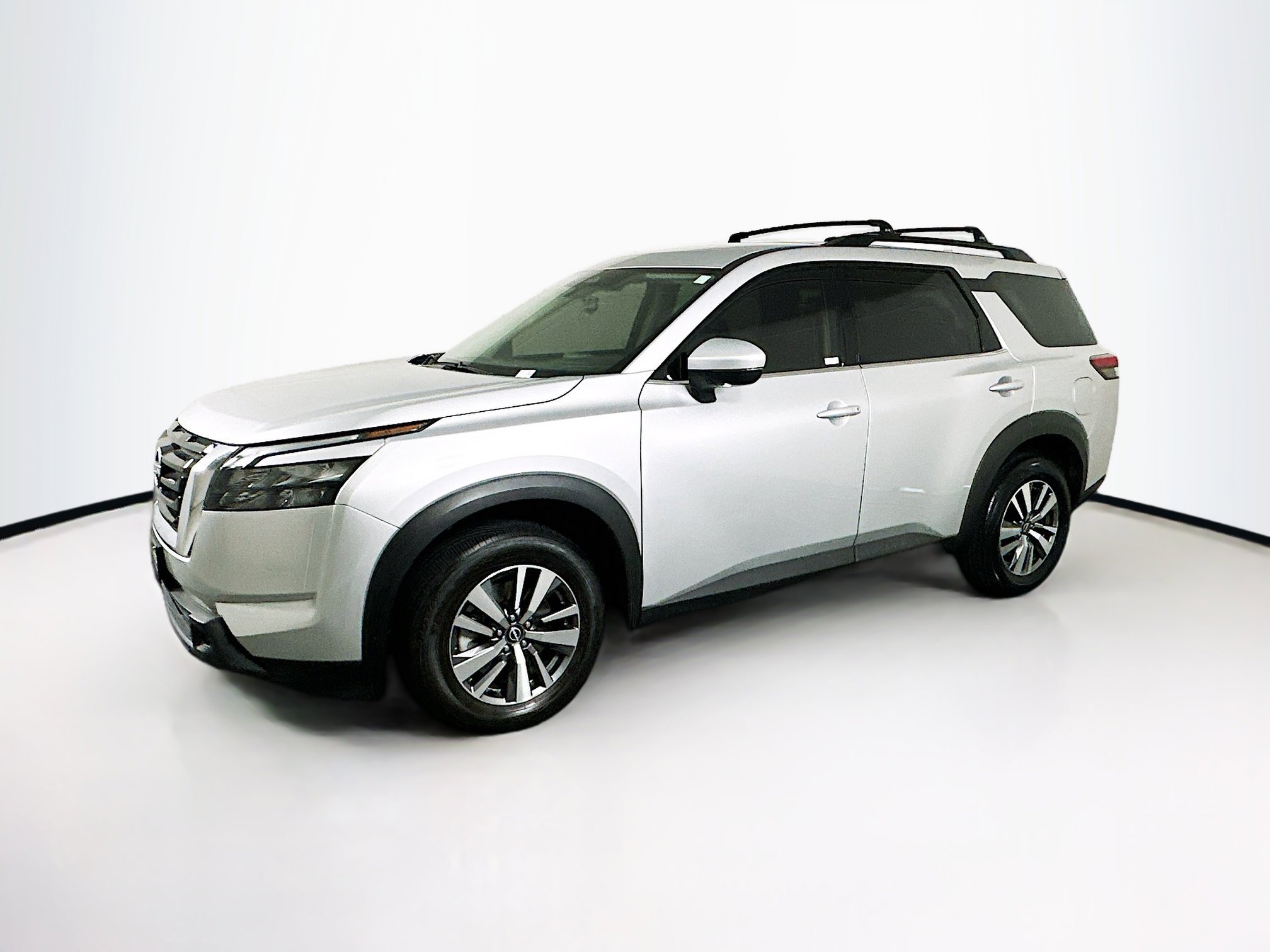 Used 2023 Nissan Pathfinder SV AWD/4WD image 4