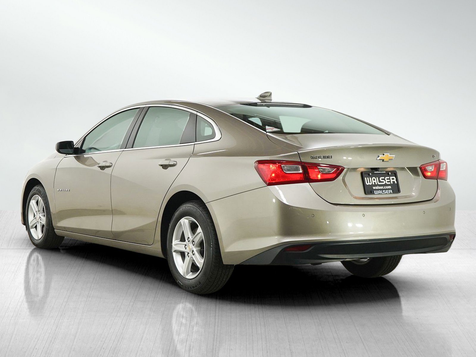 Used 2024 Chevrolet Malibu LT FWD image 3