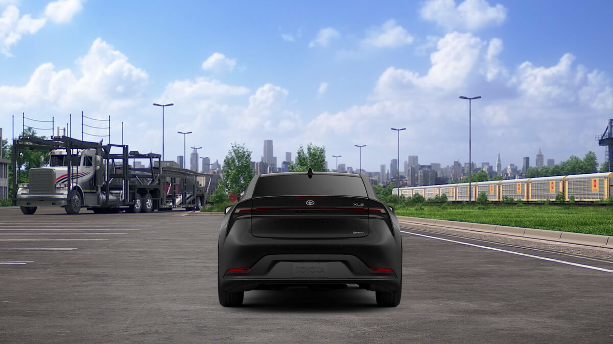 New 2026 Toyota Prius XLE FWD image 8