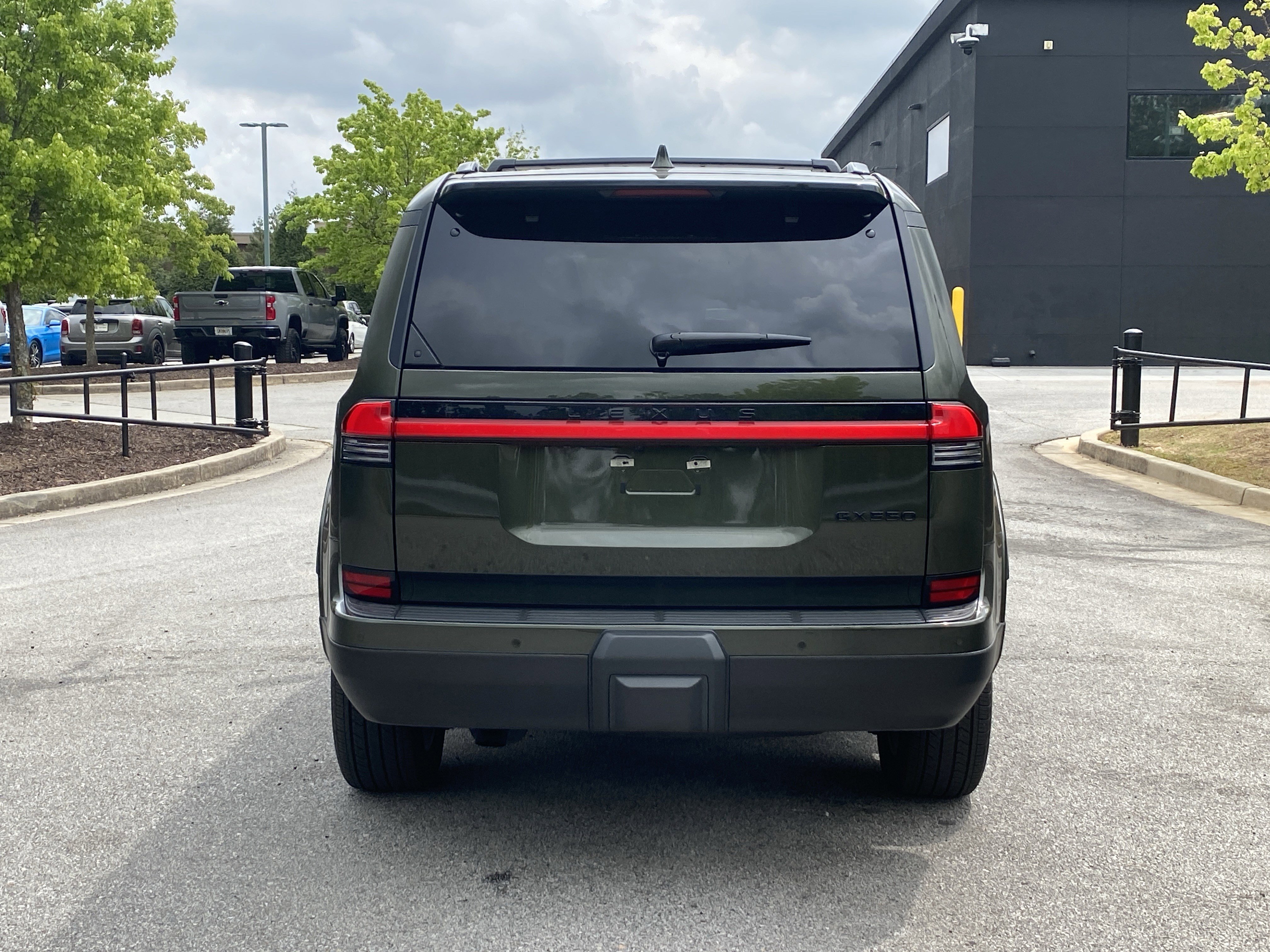 Used 2025 Lexus GX 550 w/ Accessory Package (2T) image 16