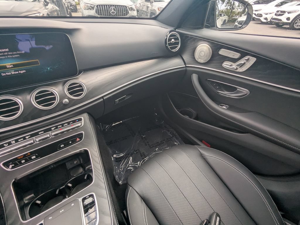 Used 2023 Mercedes-Benz E 350 Sedan w/ Premium Package image 4