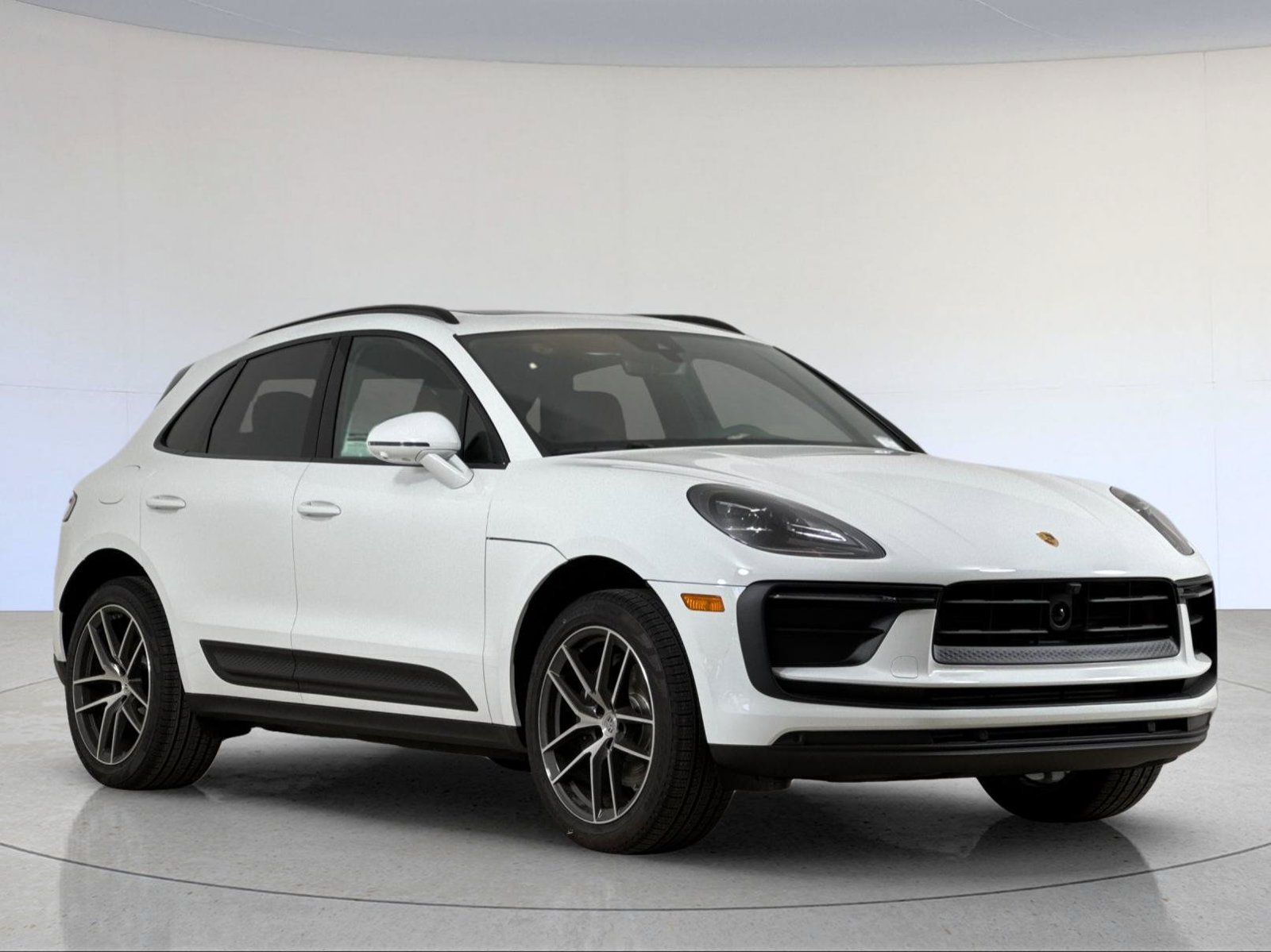 New 2026 Porsche Macan AWD/4WD image 10