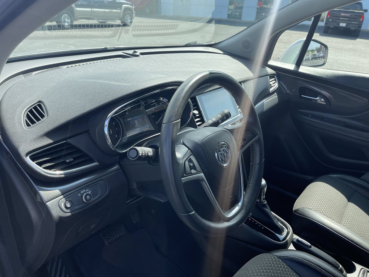 Used 2020 Buick Encore Preferred w/ Safety Package FWD image 10
