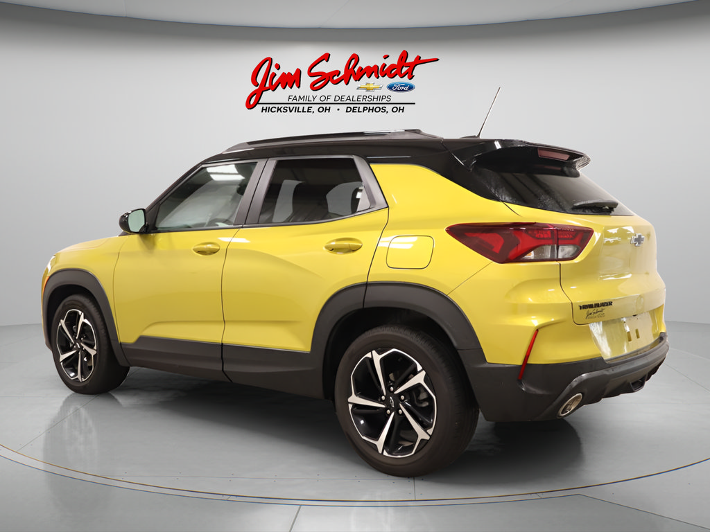 Used 2023 Chevrolet TrailBlazer RS w/ Sun and Liftgate Package FWD image 4