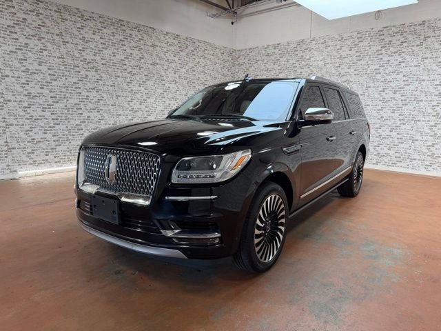 Used 2018 Lincoln Navigator L Black Label AWD/4WD image 3