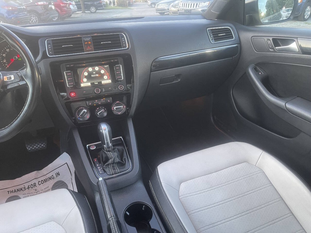 Used 2015 Volkswagen Jetta Sport FWD image 21