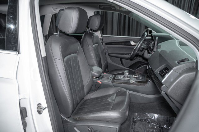 Used 2019 Audi Q5 2.0T Premium w/ Convenience Package AWD/4WD image 13