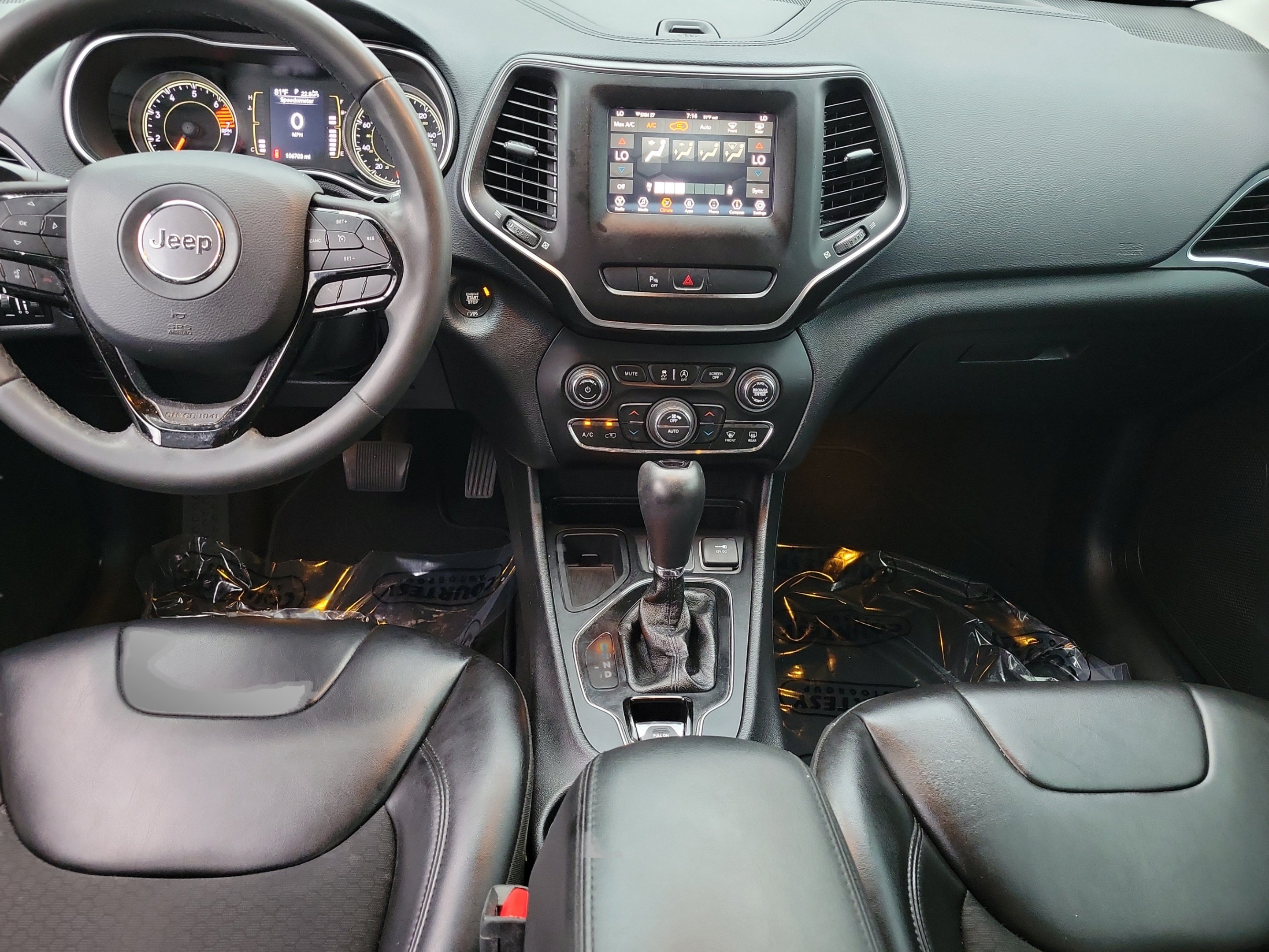 Used 2020 Jeep Cherokee Latitude Plus FWD image 23