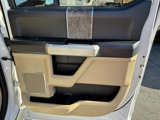 Used 2017 Ford F250 Lariat w/ Chrome Package image 18