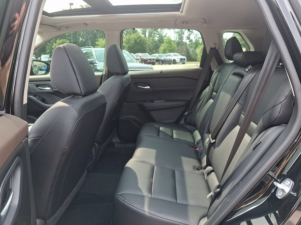Used 2023 Nissan Rogue SL w/ SL Premium Package AWD/4WD image 10