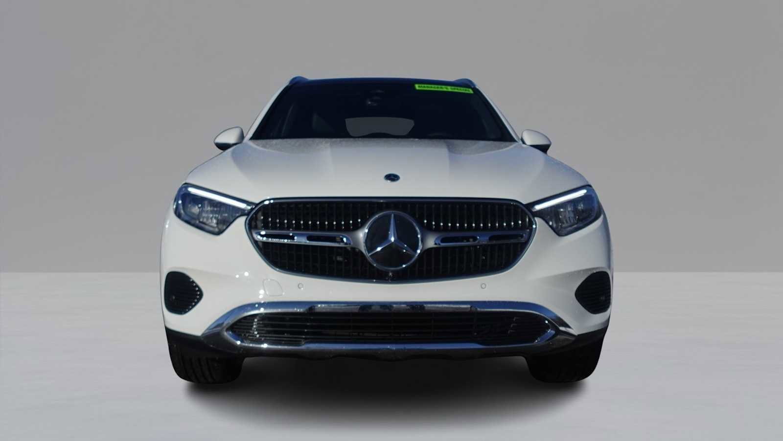 Used 2026 Mercedes-Benz GLC 300 4MATIC image 2