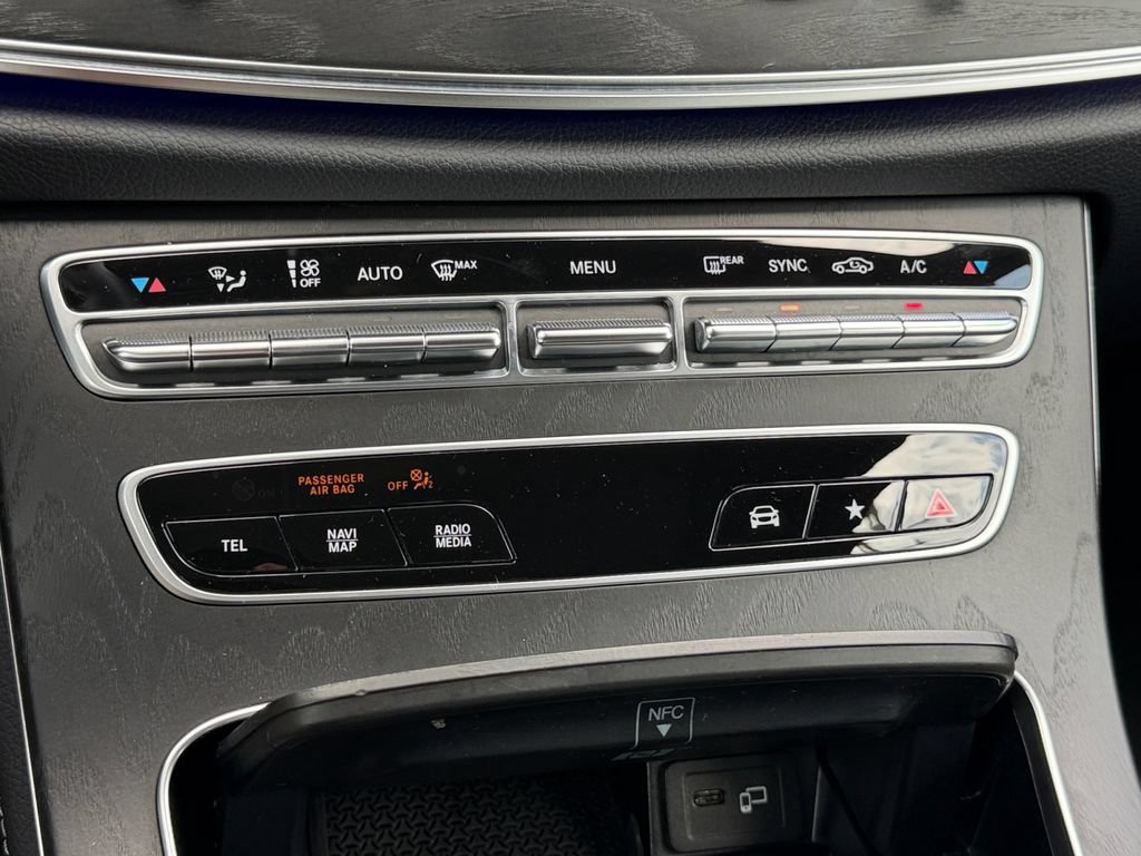 Used 2023 Mercedes-Benz E 350 4MATIC Sedan image 23