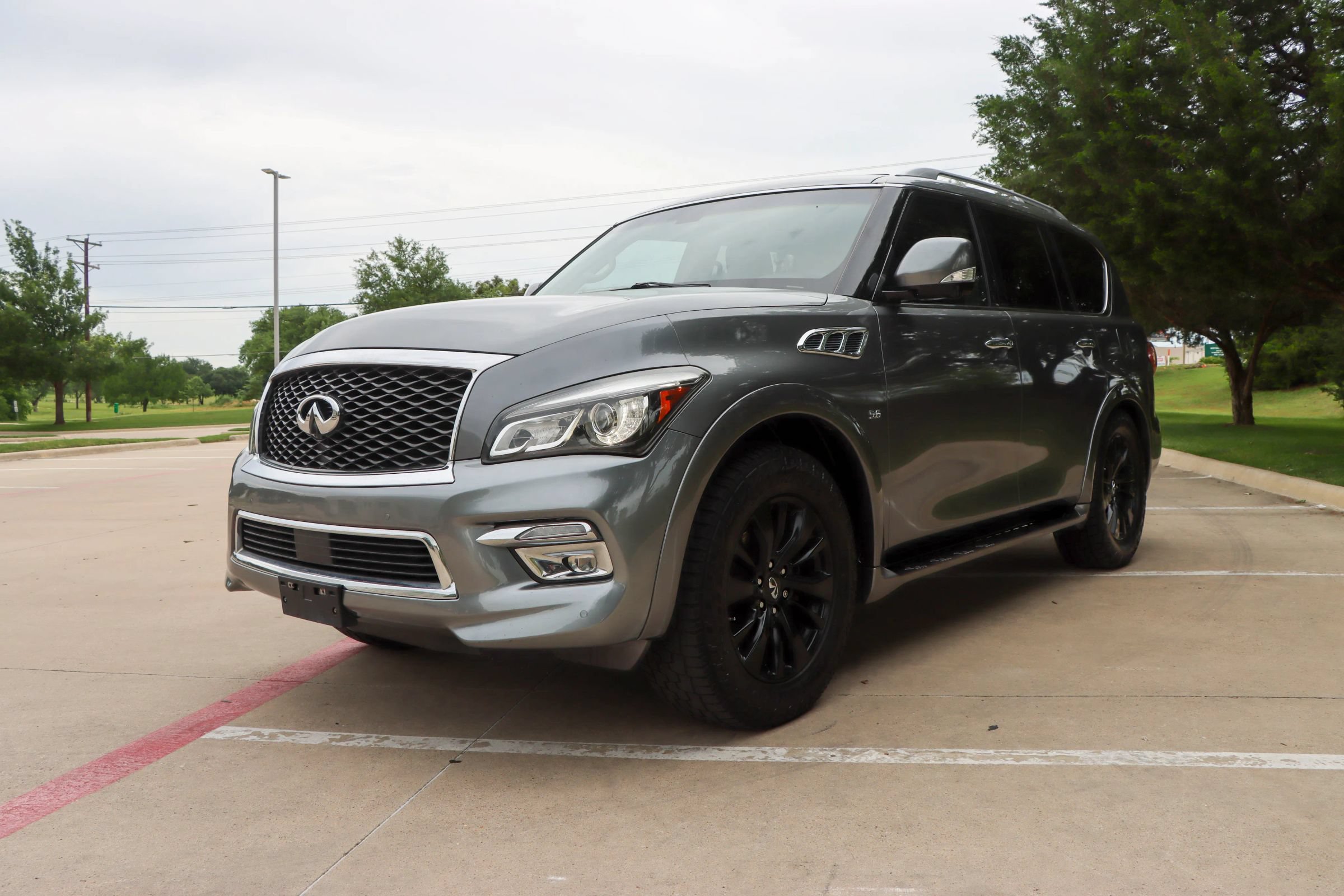 Used 2016 INFINITI QX80 2WD image 3