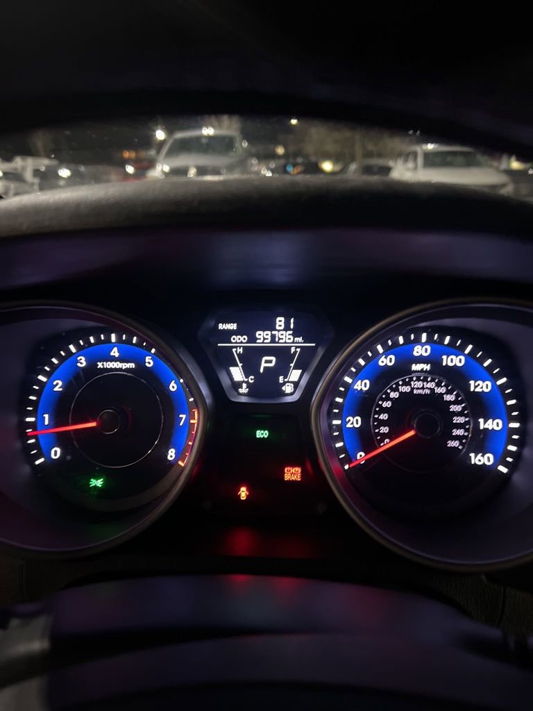 Used 2013 Hyundai Elantra Limited image 2