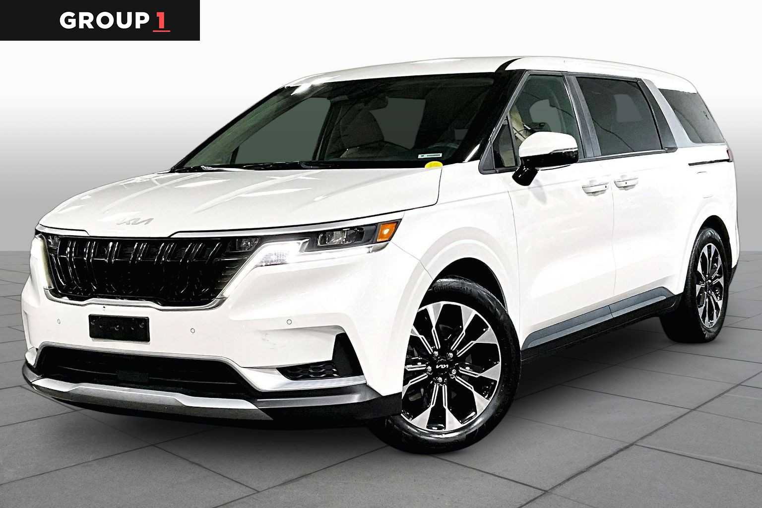 Used 2024 Kia Carnival EX