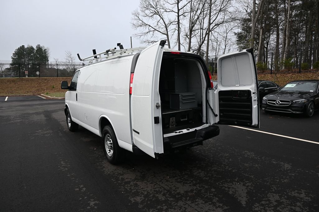 Used 2022 Chevrolet Express 2500 w/ Driver Convenience Package image 25