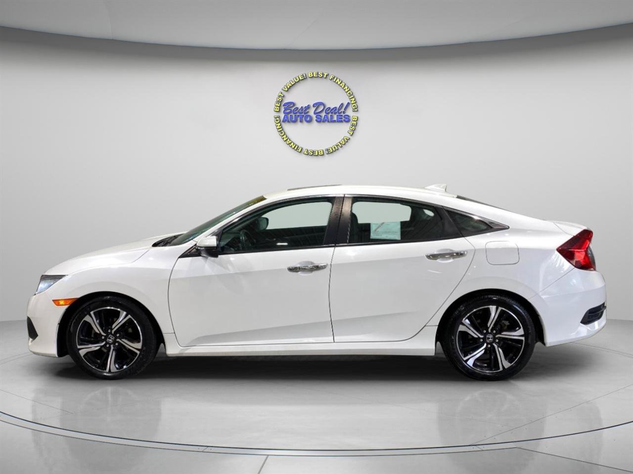 Used 2016 Honda Civic Touring image 2