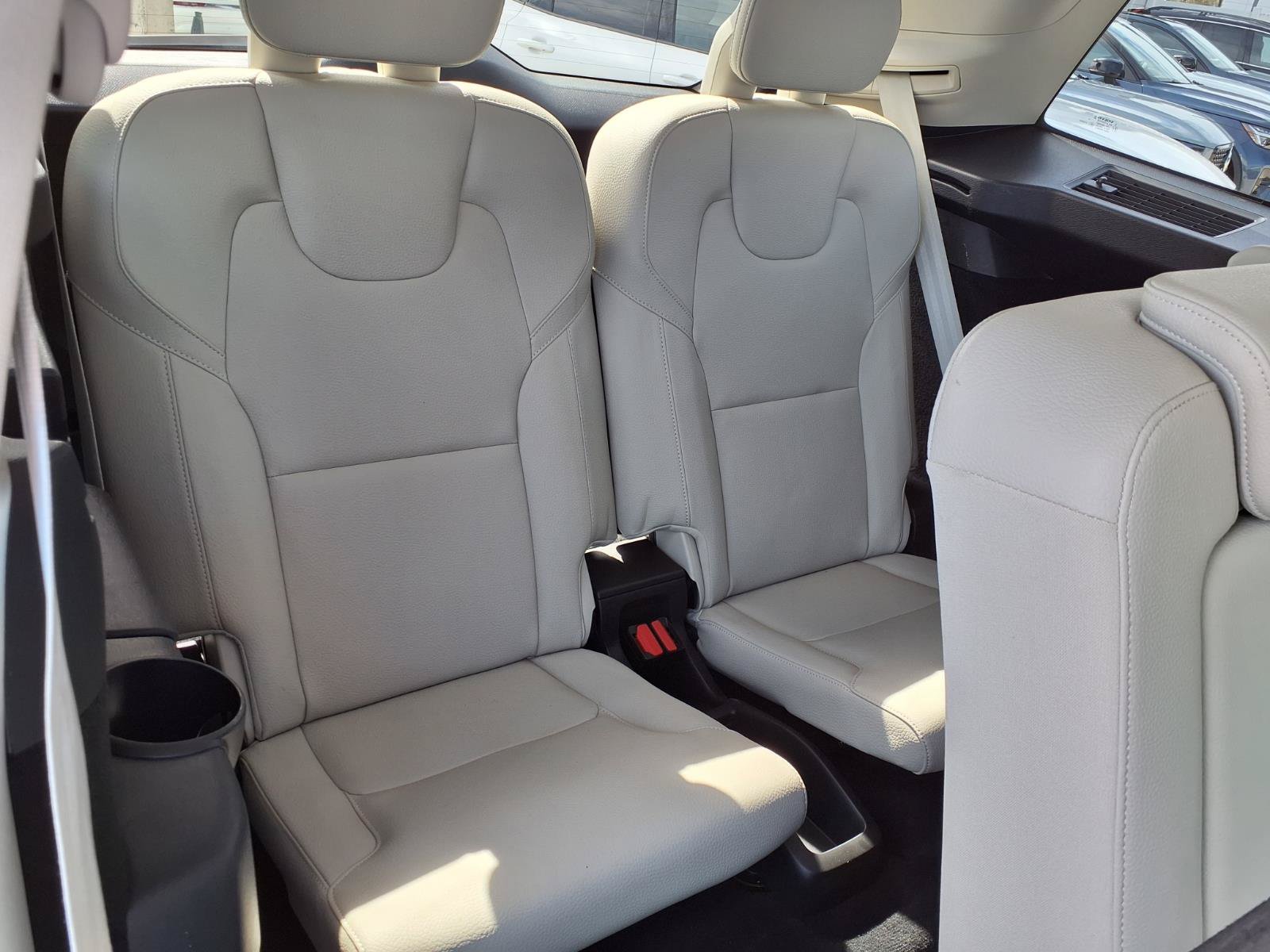 Certified 2023 Volvo XC90 B6 Plus AWD/4WD image 17
