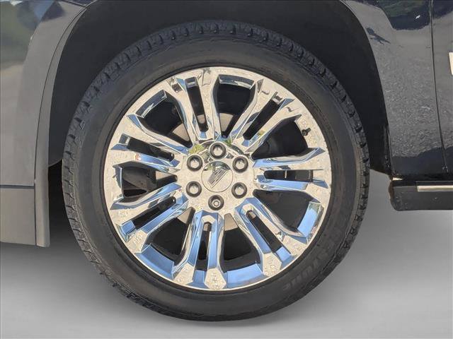 Used 2020 Cadillac Escalade Premium Luxury AWD/4WD image 28