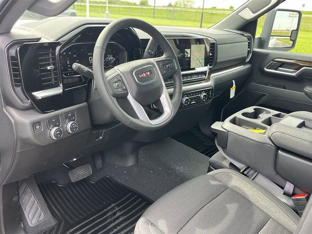New 2025 GMC Sierra 2500 SLE w/ SLE Value Package; image 10