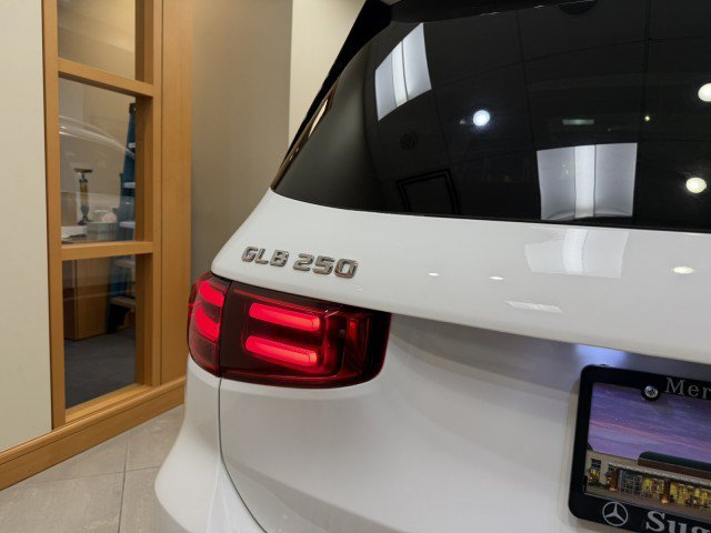 Used 2025 Mercedes-Benz GLB 250 image 25