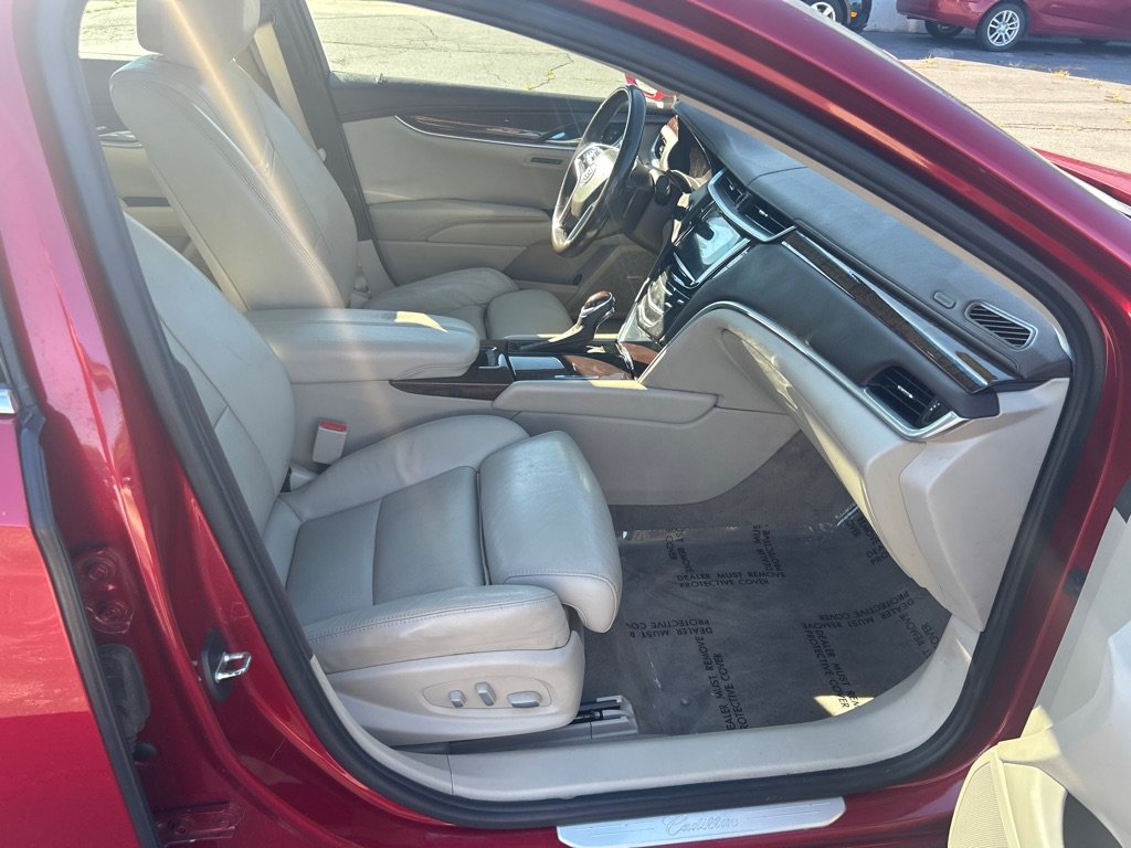Used 2013 Cadillac XTS Luxury AWD/4WD image 12
