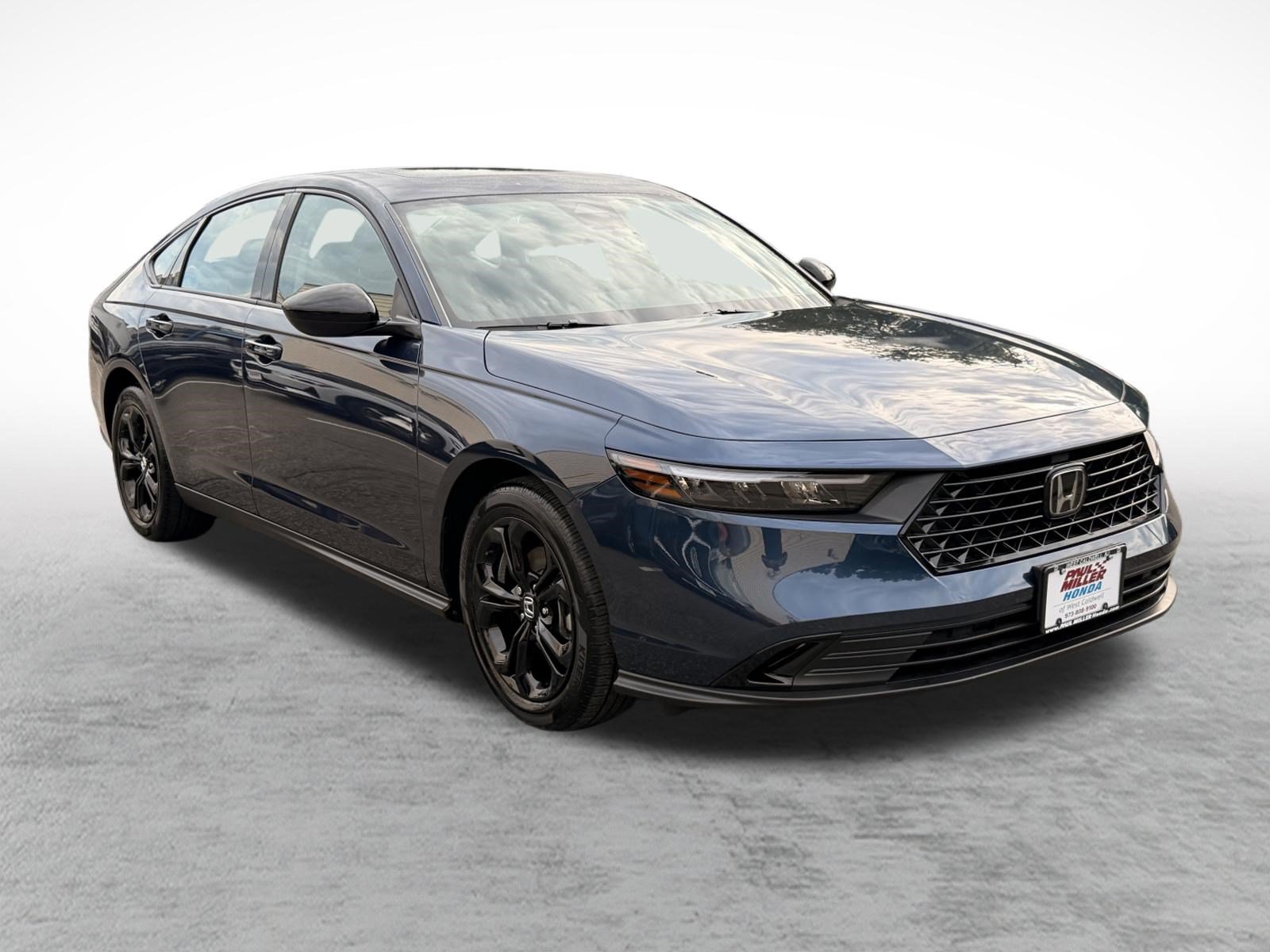 Certified 2025 Honda Accord SE image 3