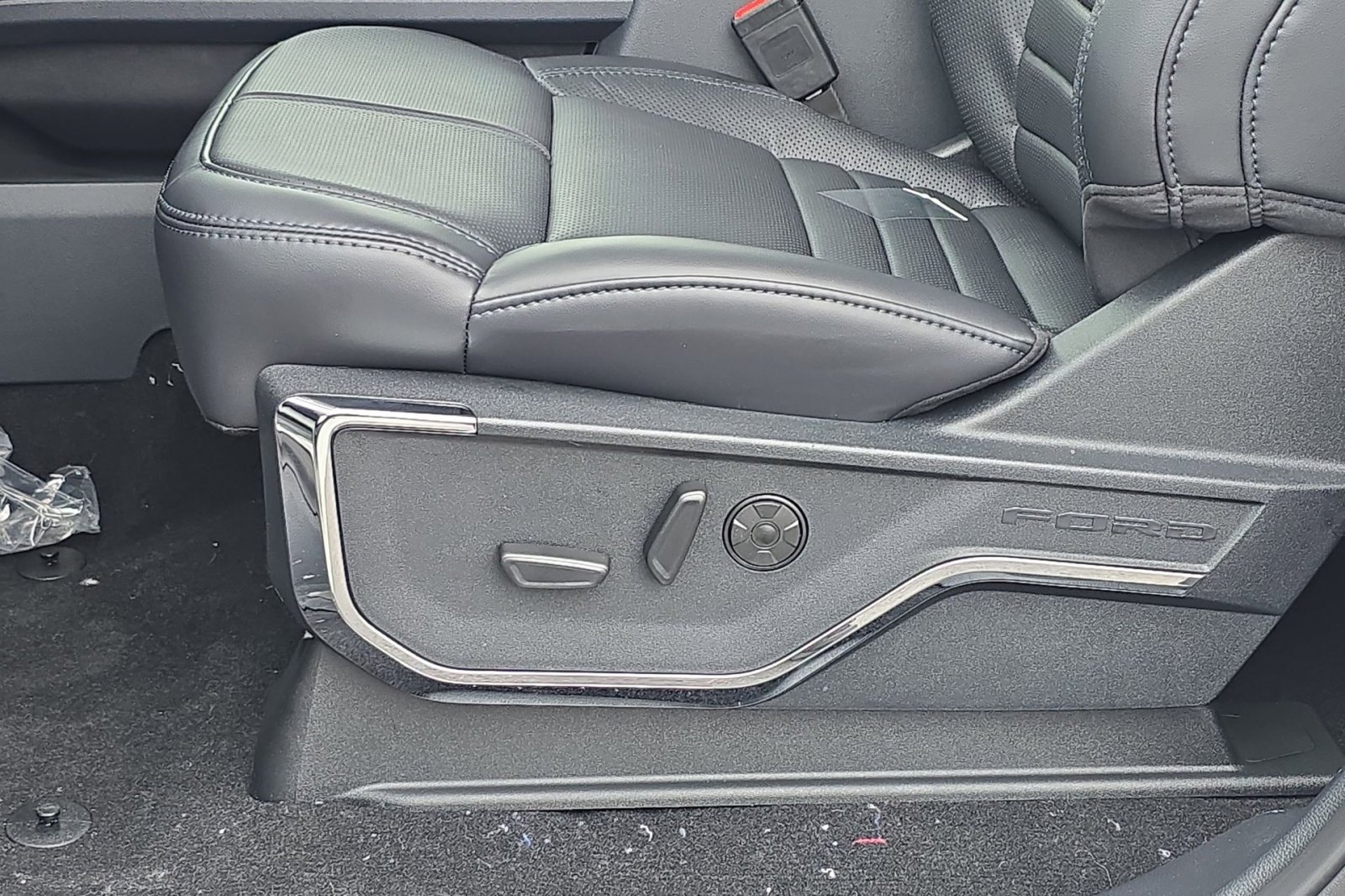 New 2026 Ford F250 Platinum image 14