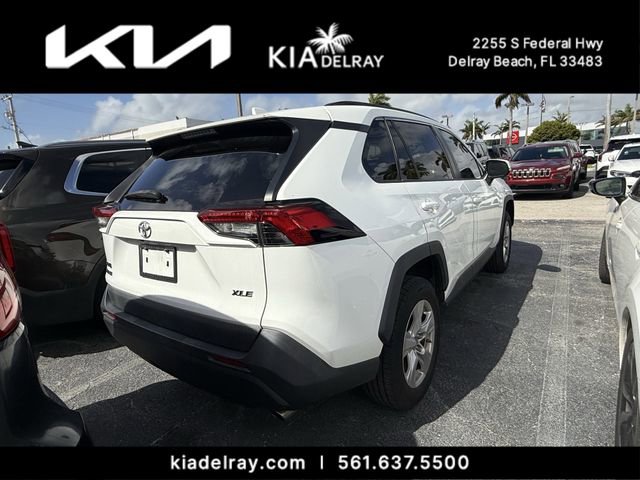 Used 2019 Toyota RAV4 XLE image 7