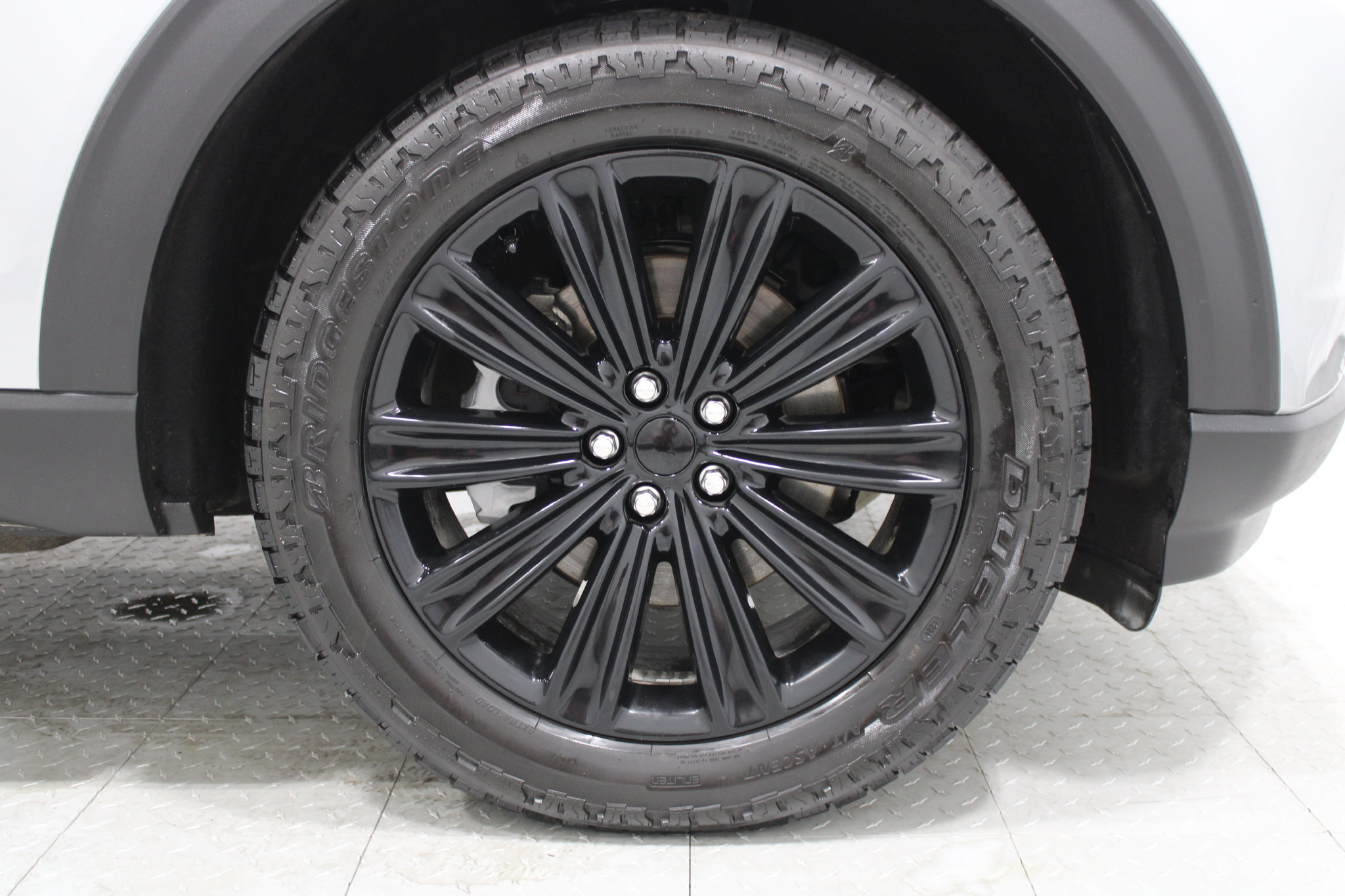 Used 2021 Ford Explorer Limited w/ Equipment Group 301A AWD/4WD image 5