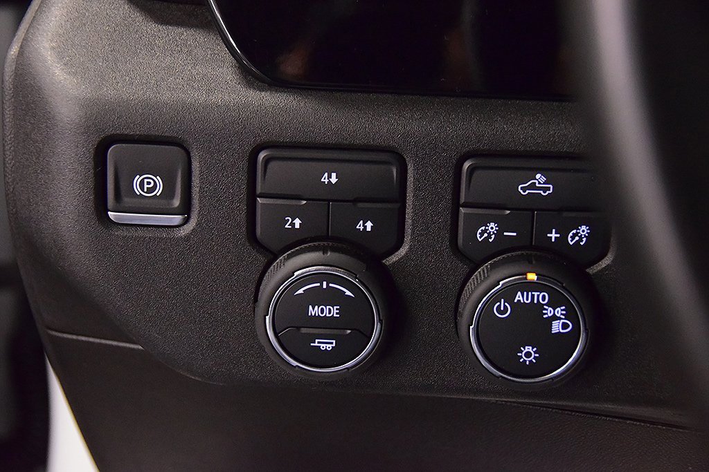 Used 2024 Chevrolet Silverado 2500 LT image 23