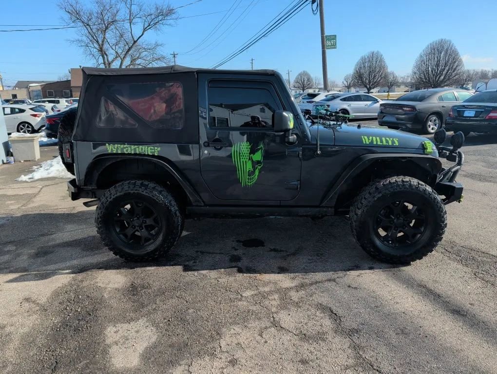 Used 2018 Jeep Wrangler Sport AWD/4WD image 7