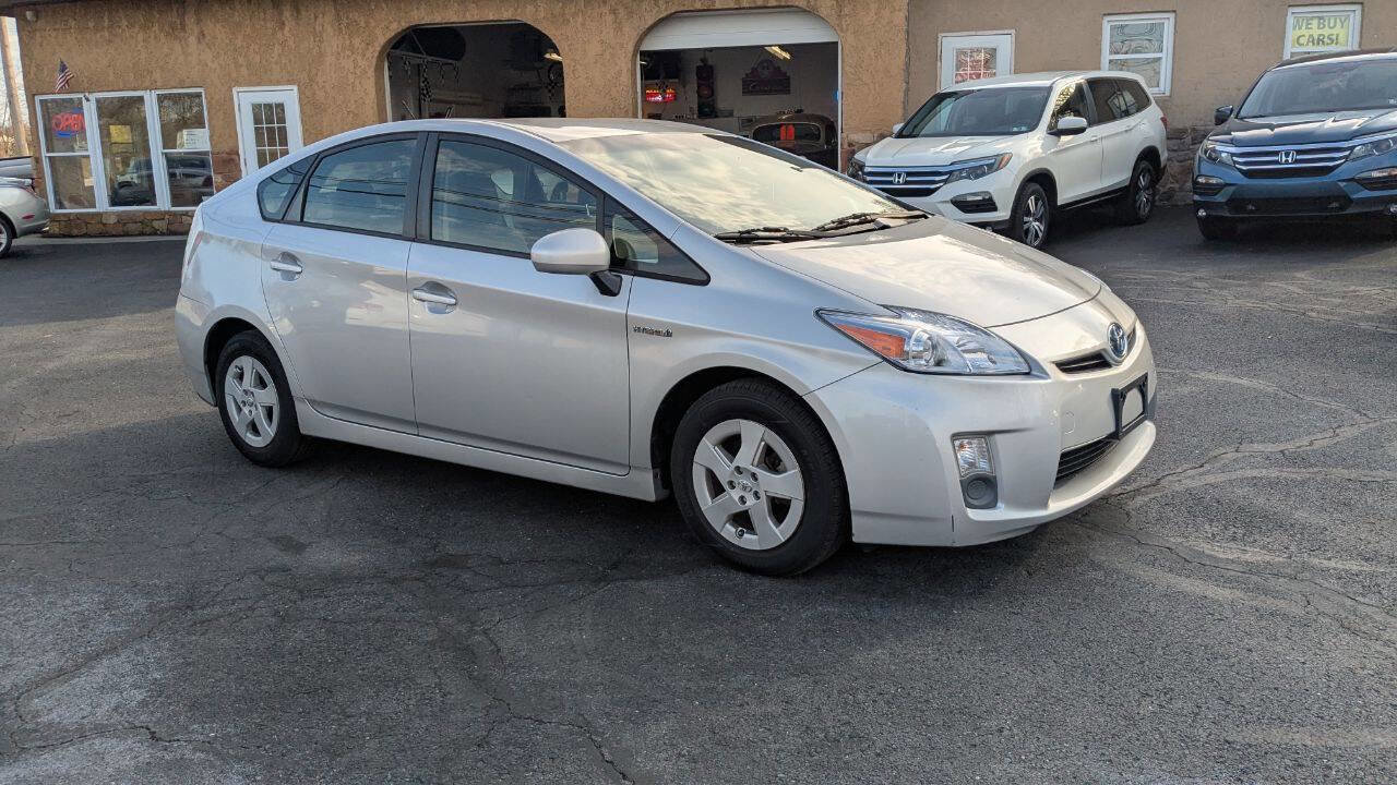 Used 2011 Toyota Prius Two image 2