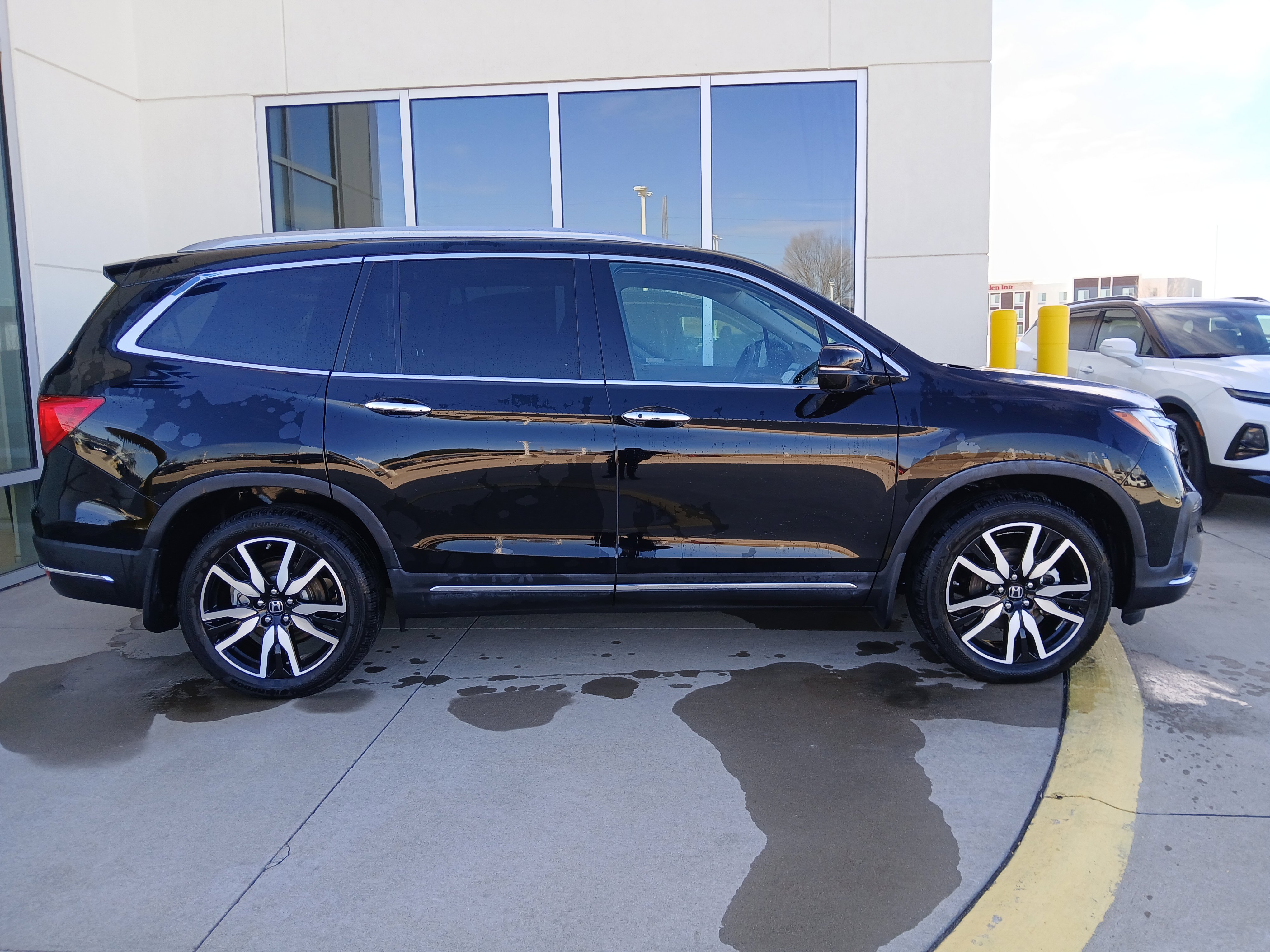 Used 2020 Honda Pilot Touring image 5