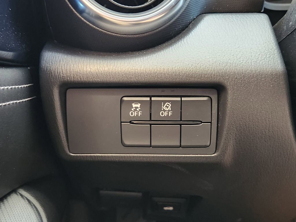 Used 2021 MAZDA MX-5 Miata RF Grand Touring image 25