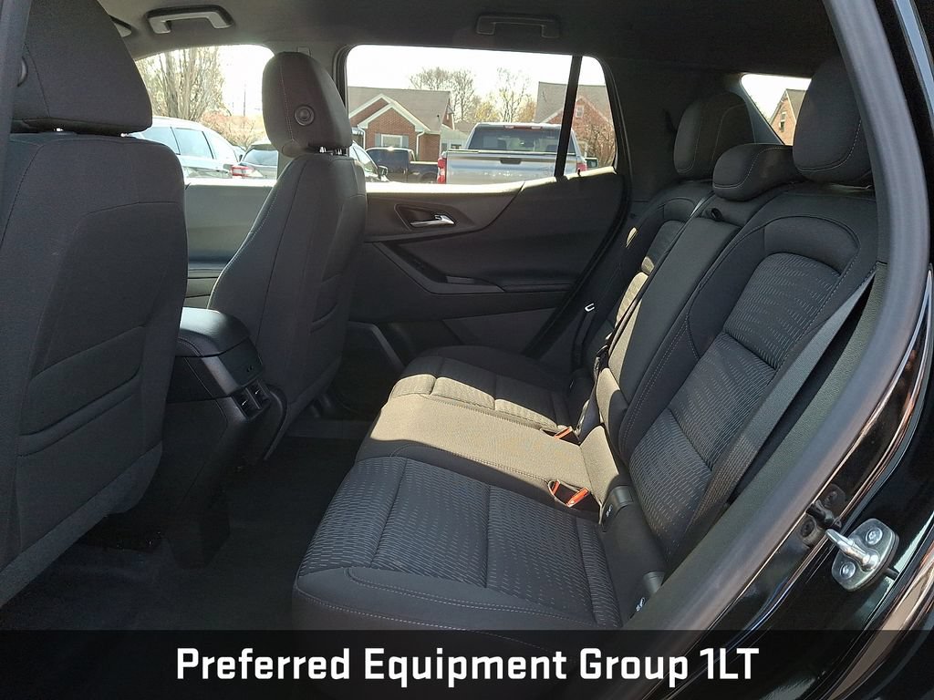Used 2025 Chevrolet Equinox LT FWD image 12