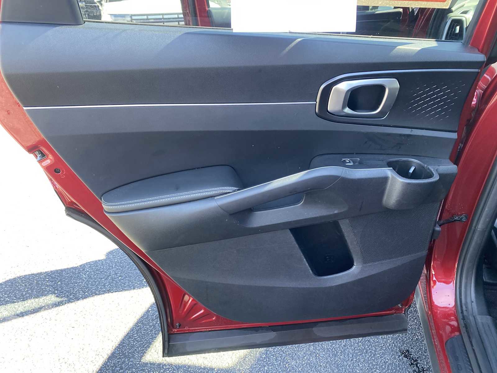 Used 2022 Kia Sorento S FWD image 29