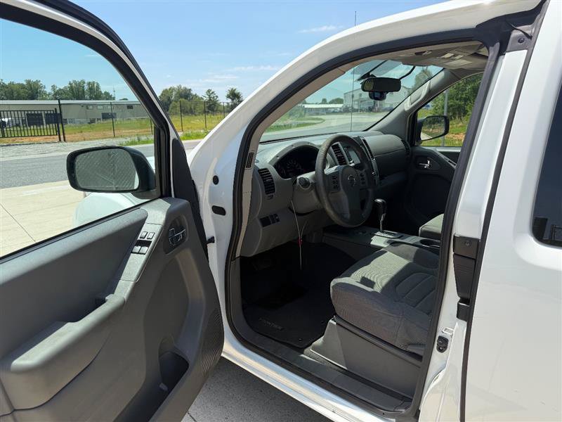 Used 2021 Nissan Frontier S RWD image 12