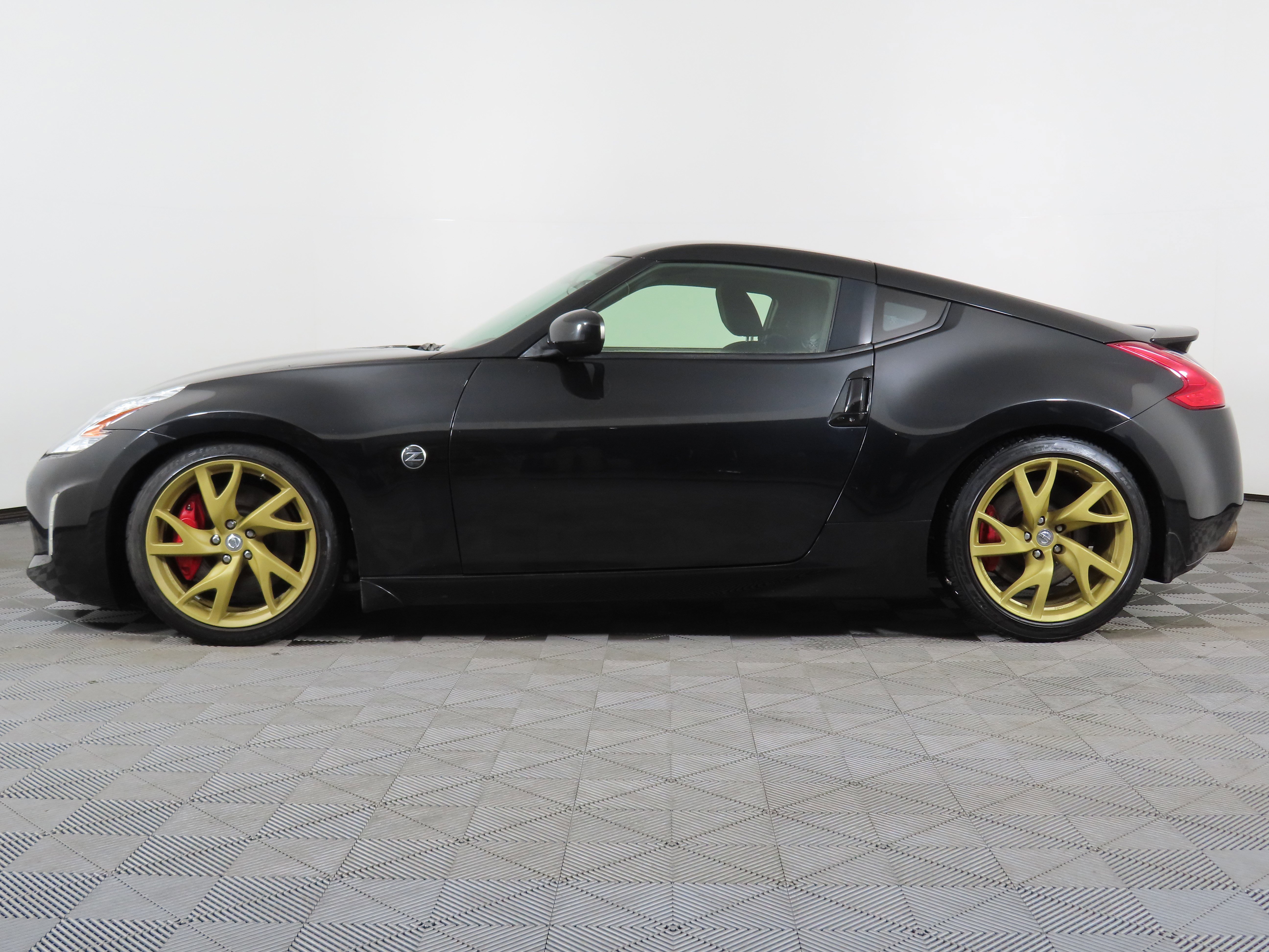 Used 2017 Nissan 370Z w/ Sport Package image 32
