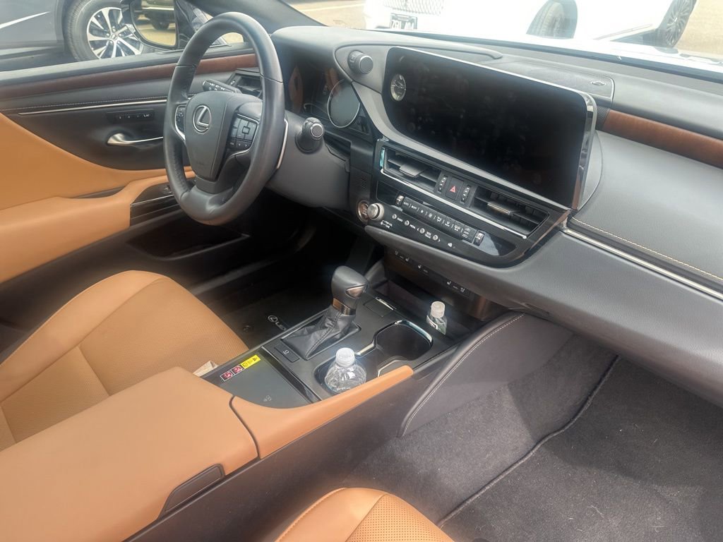 Certified 2023 Lexus ES 350 w/ Premium Package image 20