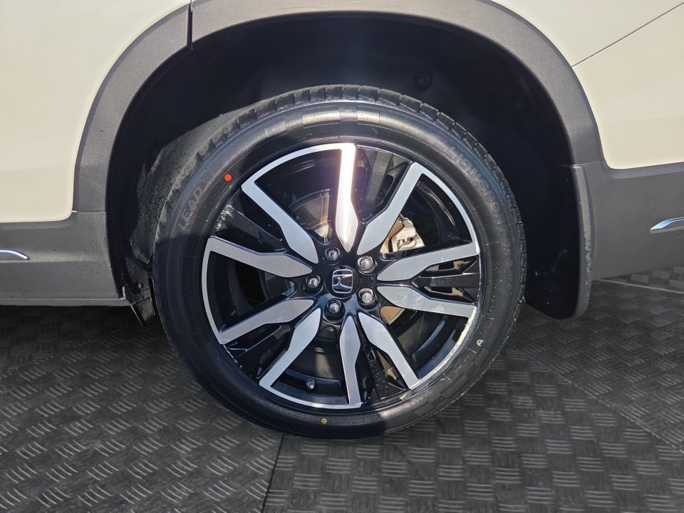 Used 2022 Honda Pilot Touring image 22