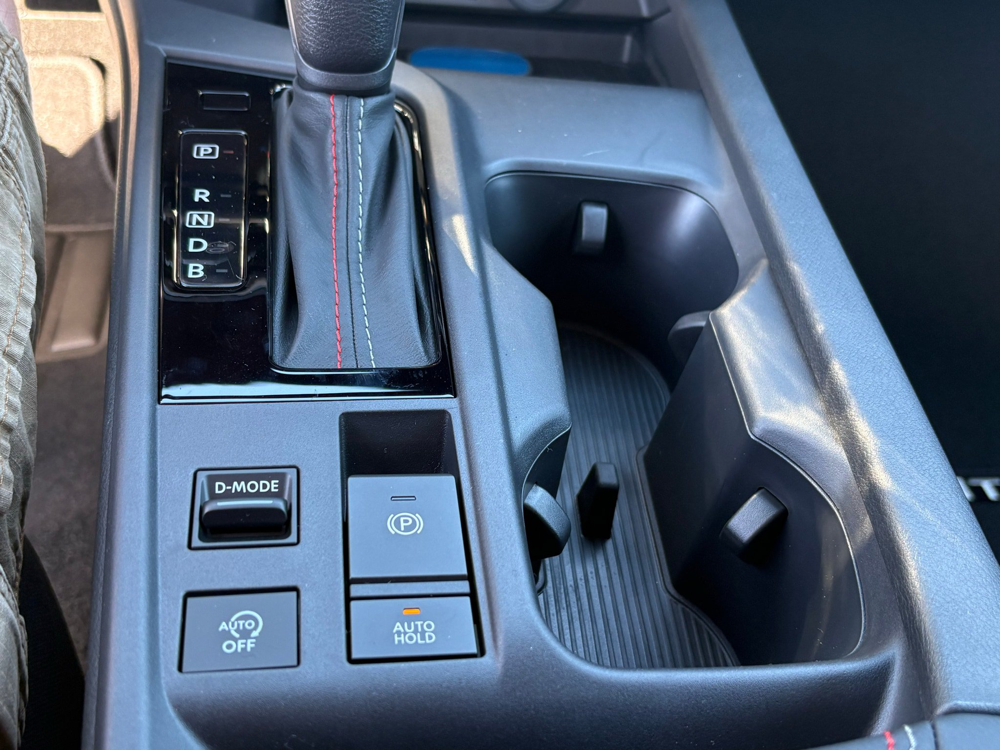 New 2027 Nissan Sentra SR w/ Floor Mat Package FWD image 16