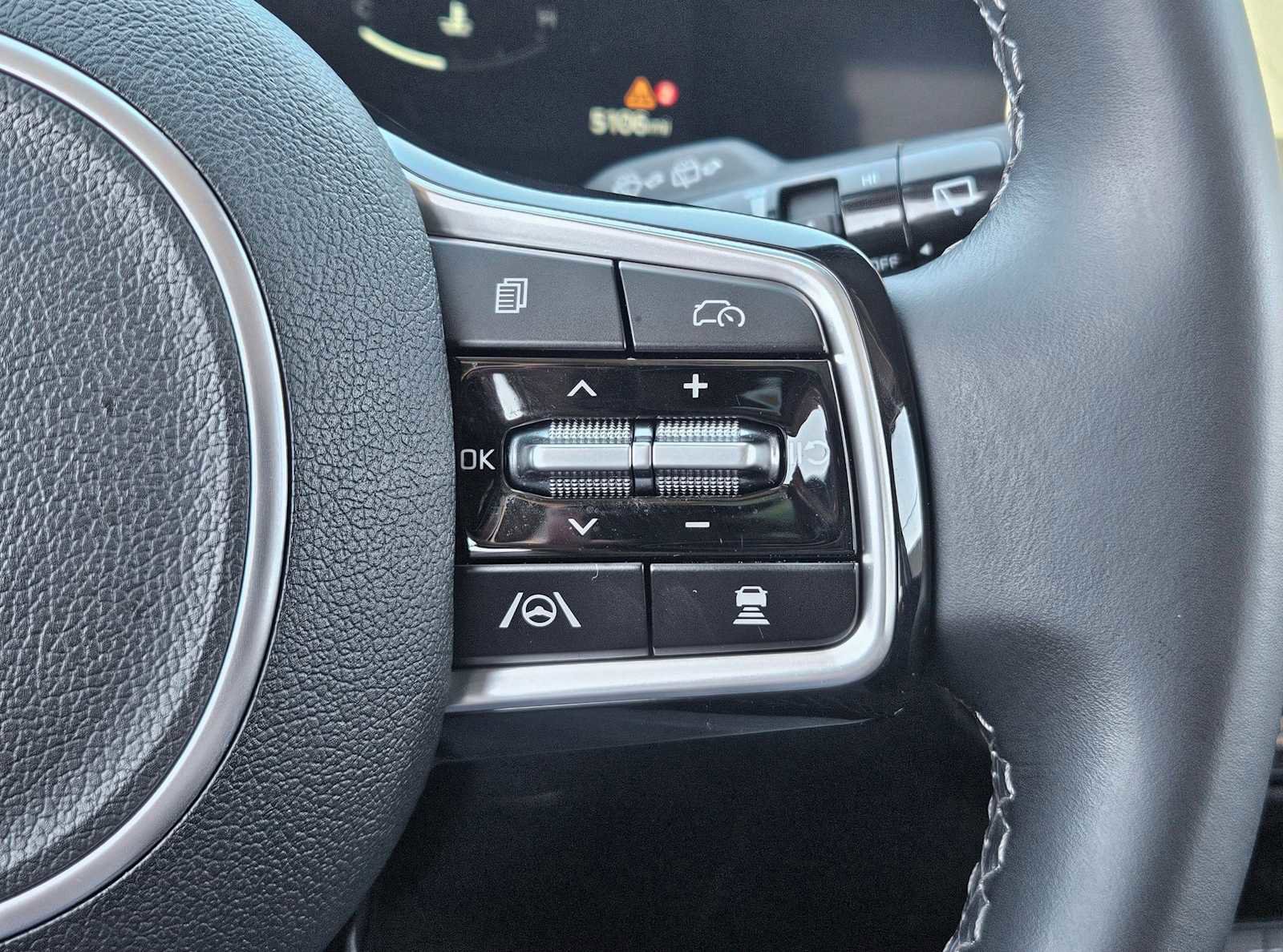 Used 2024 Kia Sorento SX image 25