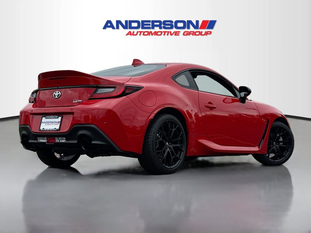 New 2026 Toyota GR86 Premium RWD image 2
